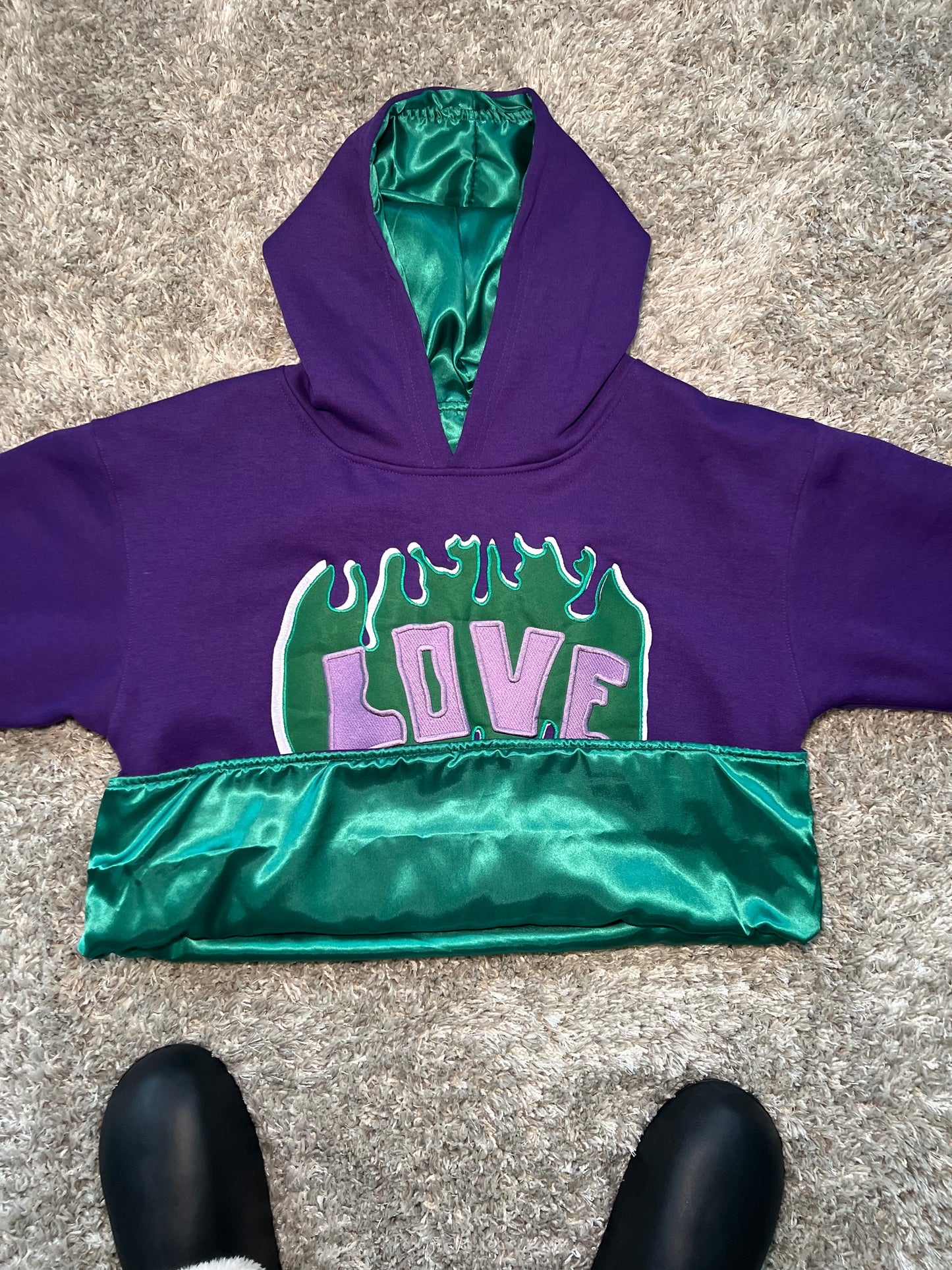 PURPLE FEAR-LESS LOVE CROPPED HOODIE